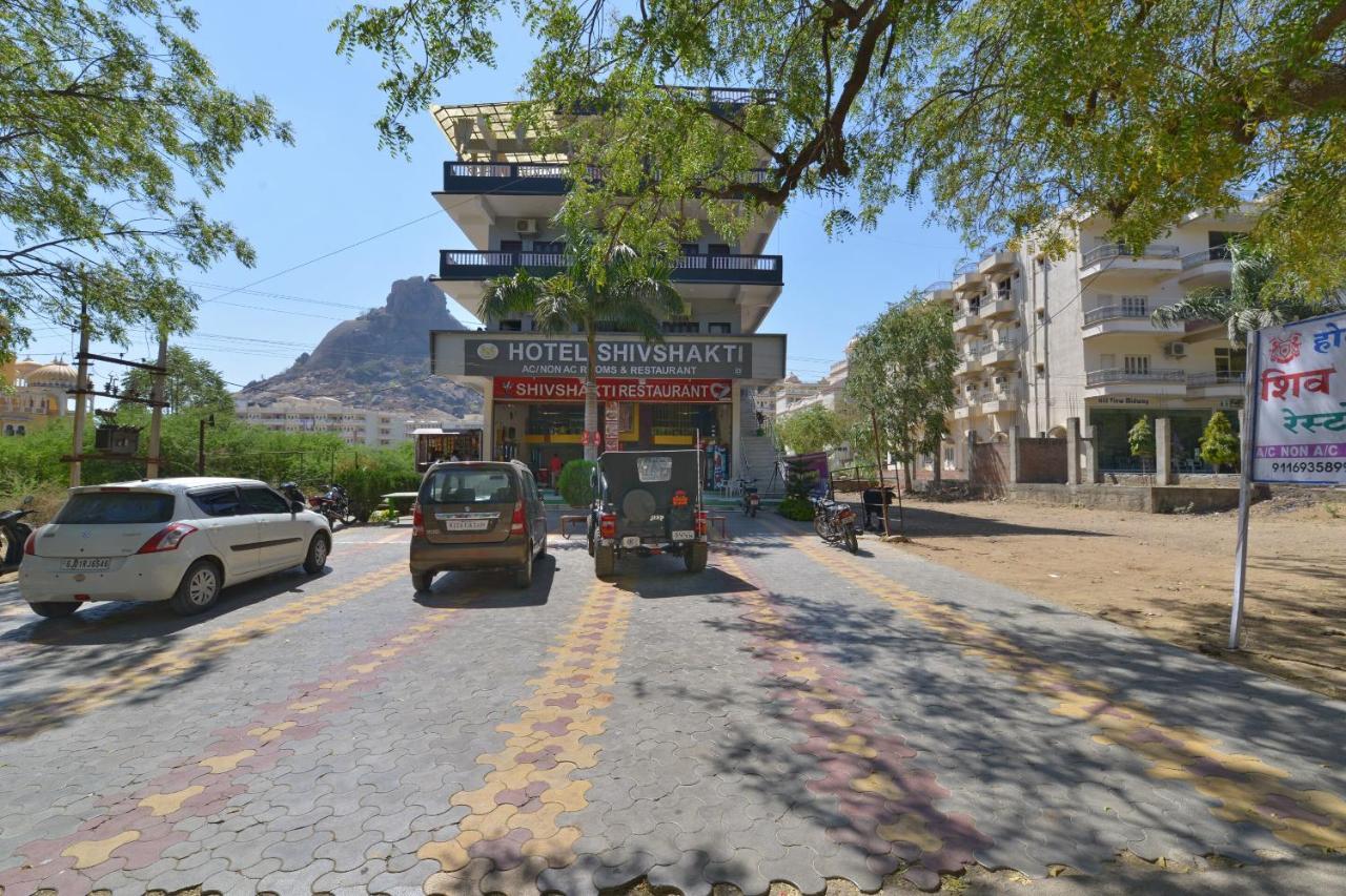 Oyo 10499 Hotel Shiv Shakti Kivarli Εξωτερικό φωτογραφία